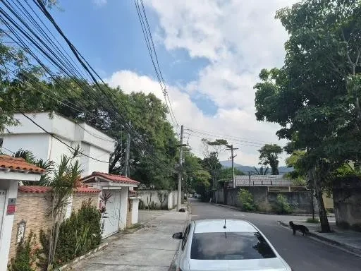 Imagem Terreno à Venda, 180 metros em Engenho do Mato - Niterói