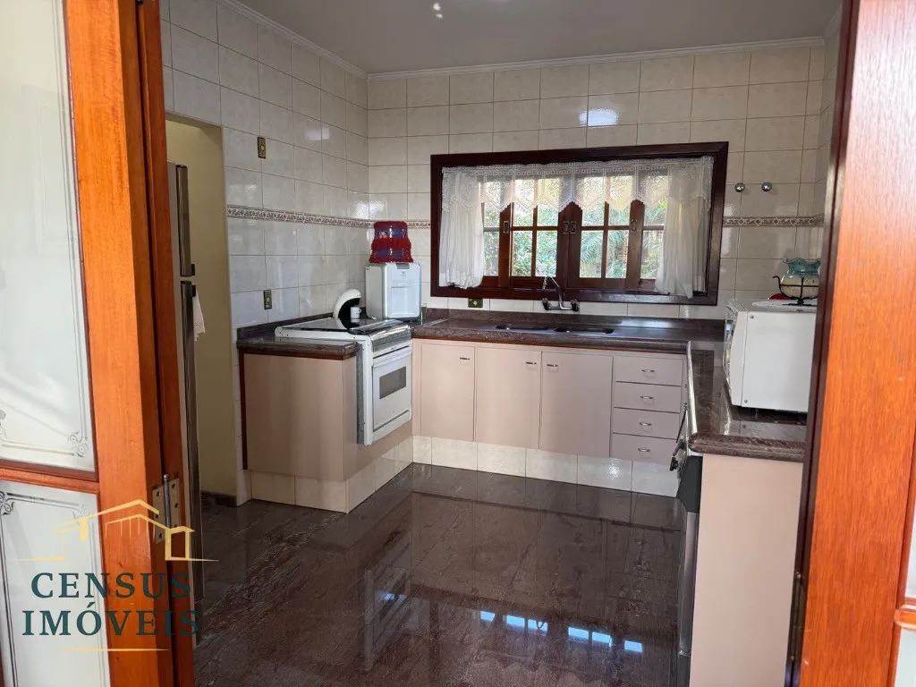 Foto do imóvel: Casa à venda em condomínio Marambaia, Vinhedo-SP: 4 quartos, 2 suítes, 3 salas, 2 banheiros, 4 vagas, 365, 70 m². em Condomínio Marambaia