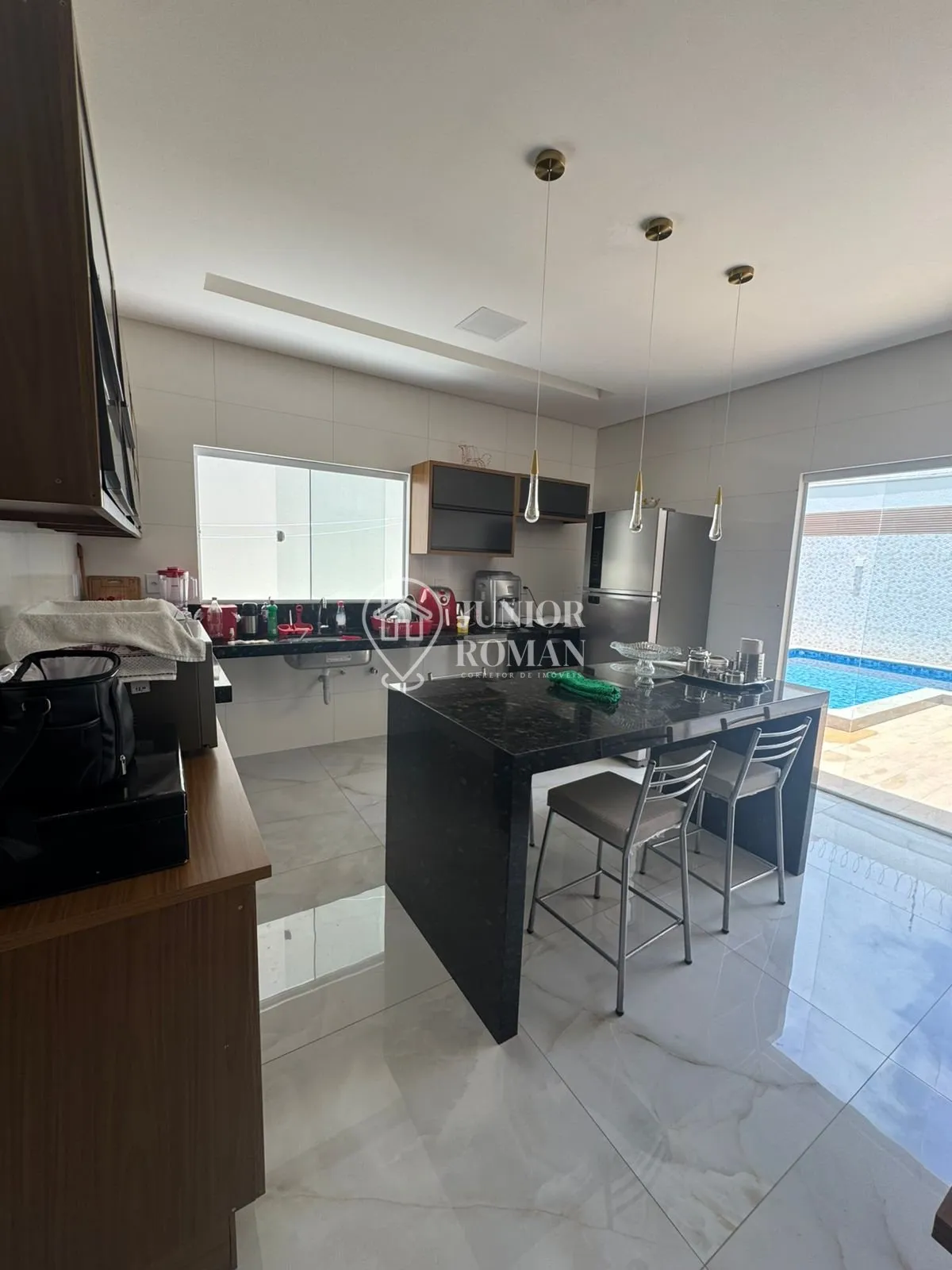 Imagem LINDA CASA 3 DORM SENDO 2 SUITES COM PISCINA E CHURRASQUEIRA - JD VITORIA - BARREIRAS/BA