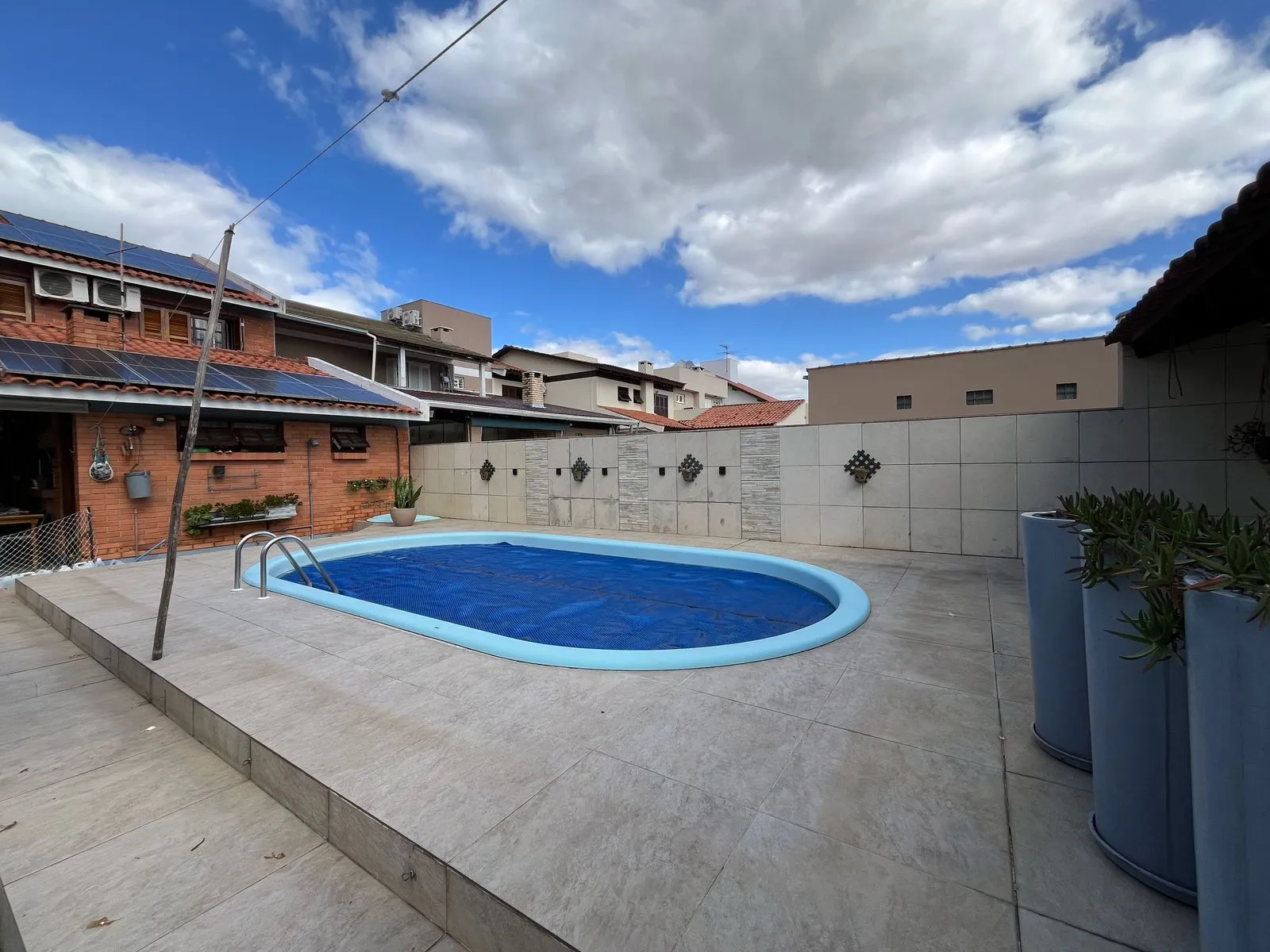 Imagem Casa com piscina a venda em Ipanema