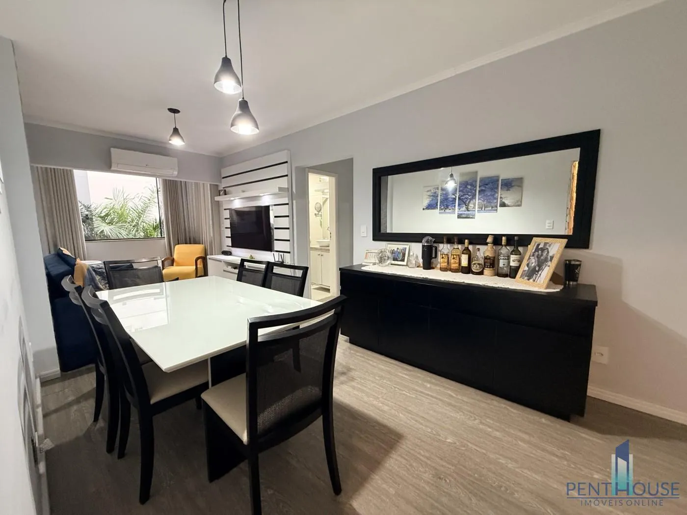 Imagem Apartamento com Terraço para Venda em Balneário Camboriú, CENTRO, 2 dormitórios, 1 banheiro, 1 vaga