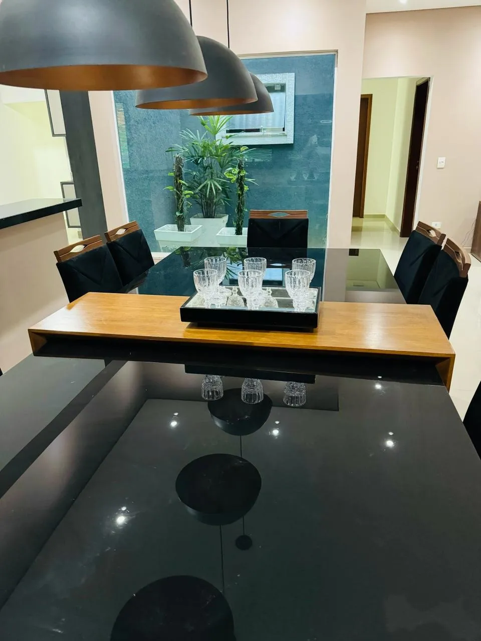 Imagem Ampla Residência com Área Gourmet e Pomar em Terreno Generoso de 906 m²: Conforto e Funcionalidade em Cada Detalhe