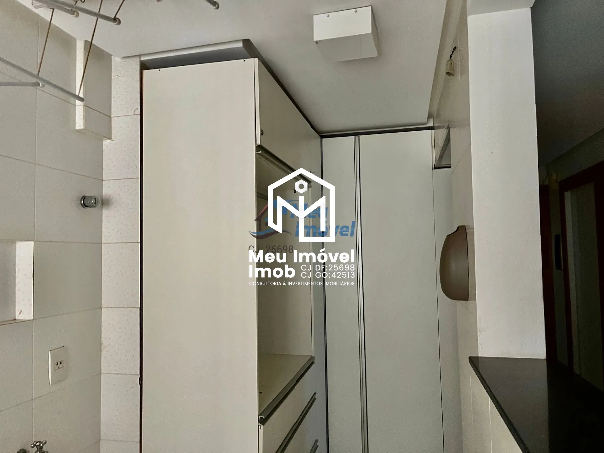 Imagem Rua 21 Ed. Le Grand Valle 3 Quartos 1 Suíte 1 Vaga 119m² Reformado Armários FGTS