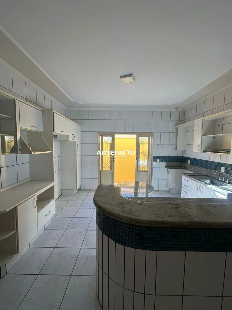 Imagem Casa com 3 dormitórios no bairro Vila Santa Cruz
