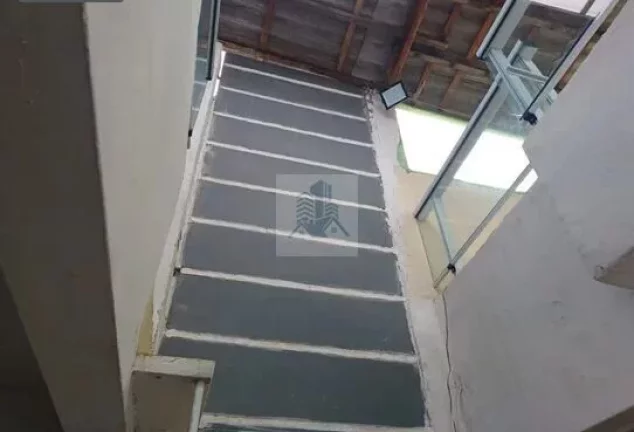 Imagem Casa sobrado á venda em condomínio - Pronto para morar