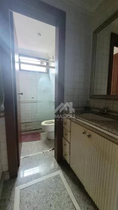 Imagem casa 4 quartos com 3 suítes, adega, piscina e área de churrasqueira.