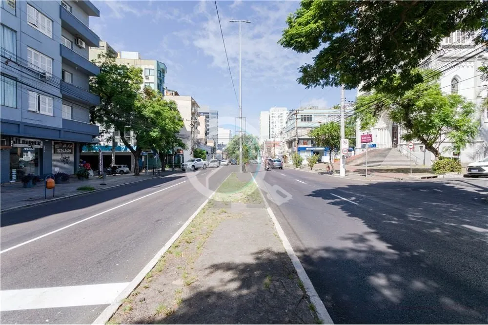 Imagem Sala comercial com 43 m², no bairro Floresta, 2 lavabos, piso frio, de frente com vista magnifica p...