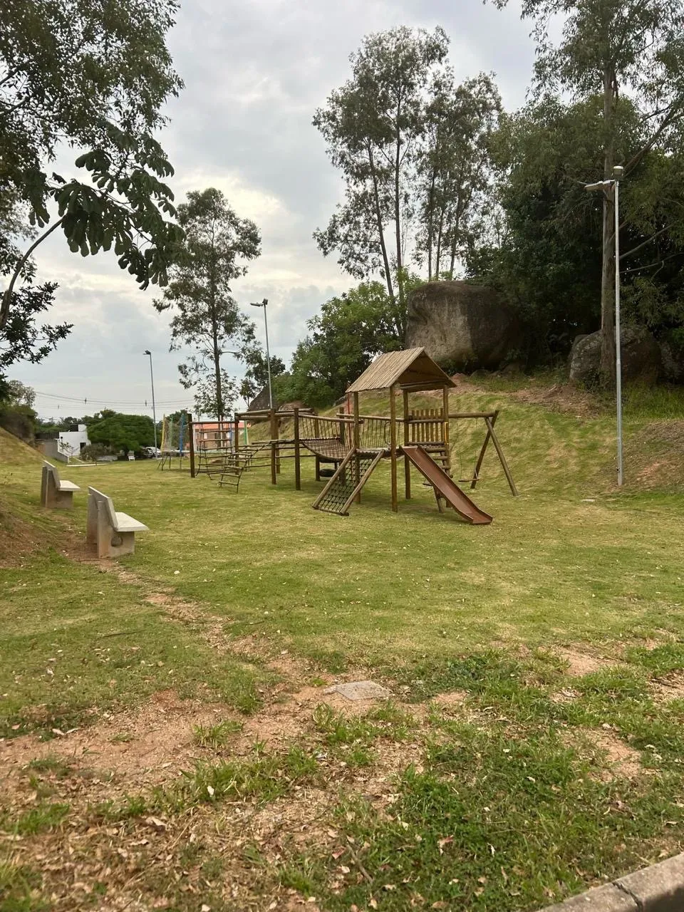 Imagem Excelente oportunidade de investimento! Terreno em condomínio Tereza Maria com 1022m² de área total, localizado no bairro Caputera em Sorocaba/SP.
