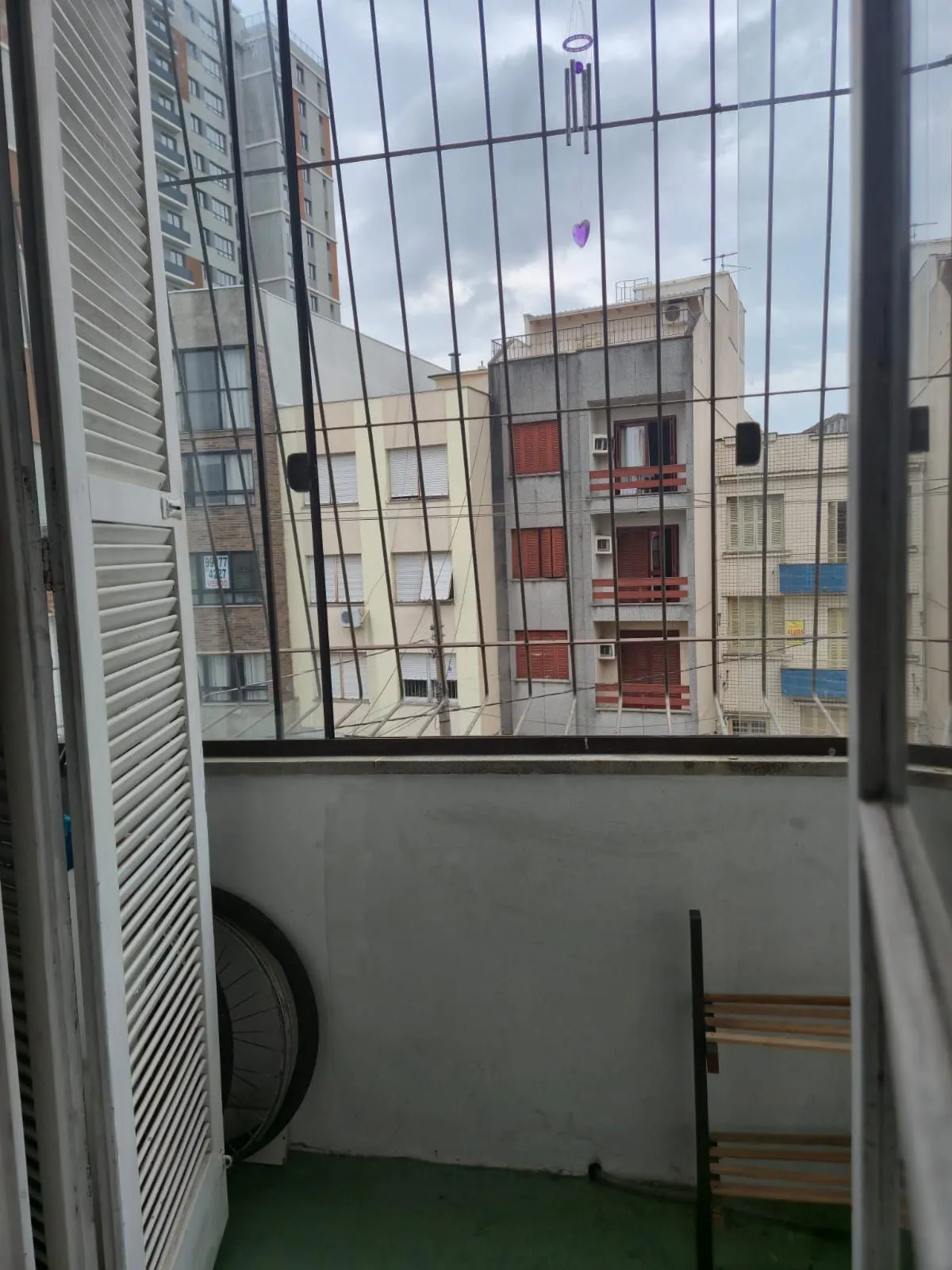 Imagem Apto com 2 dormit. na Cidade Baixa