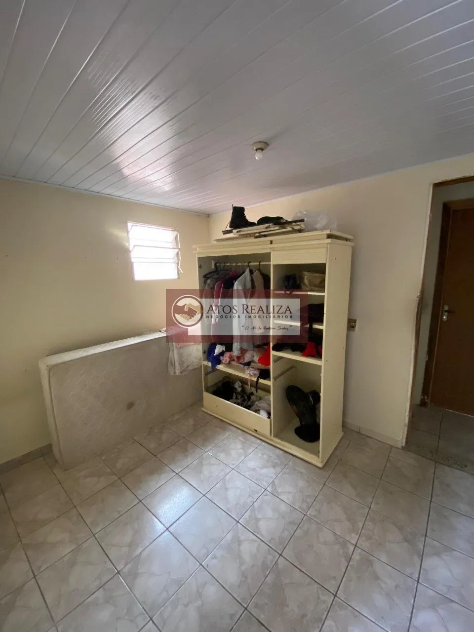 Imagem Vende Sobrado na Região do Sesc Interlagos, Sendo 3 Dormitorios, 2 Salas, 2 Banheiros, 1 Vaga de Garagem, Terraço com Churrasqueira, Imovel Bem Localizado, Proximo a Estação Grajau, Hospital Grajau, V