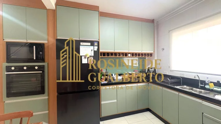 Imagem CASA ASSOBRADADA À VENDA 3 SUÍTES 50 METROS ATÉ A PRAIA DAS PALMEIRAS