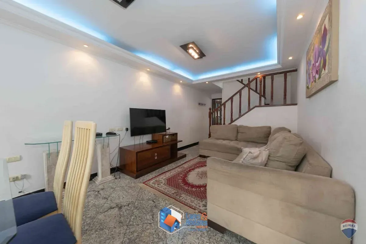 Imagem Sobrado para venda em Vila Gustavo com 3 quartos, sendo 1 suíte, 173m²