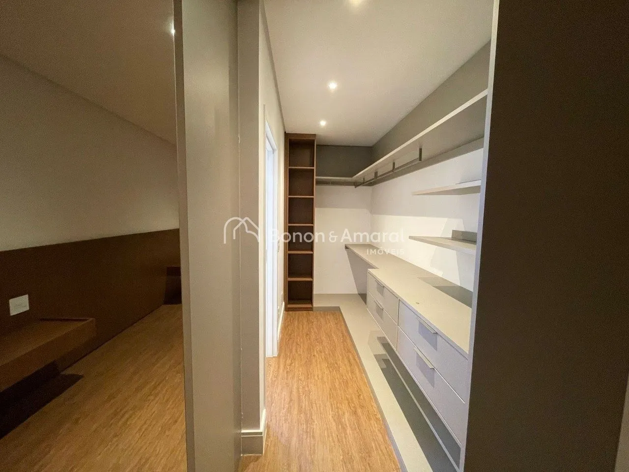 Imagem Casa em condomínio para venda em Sousas - Campinas S.P.