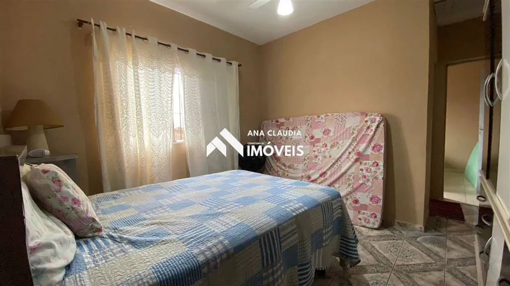 Imagem Casa a venda em Mongaguá litoral de São Paulo, ótima localização próxima a comércios da região casa de praia com jeitinho de interior.