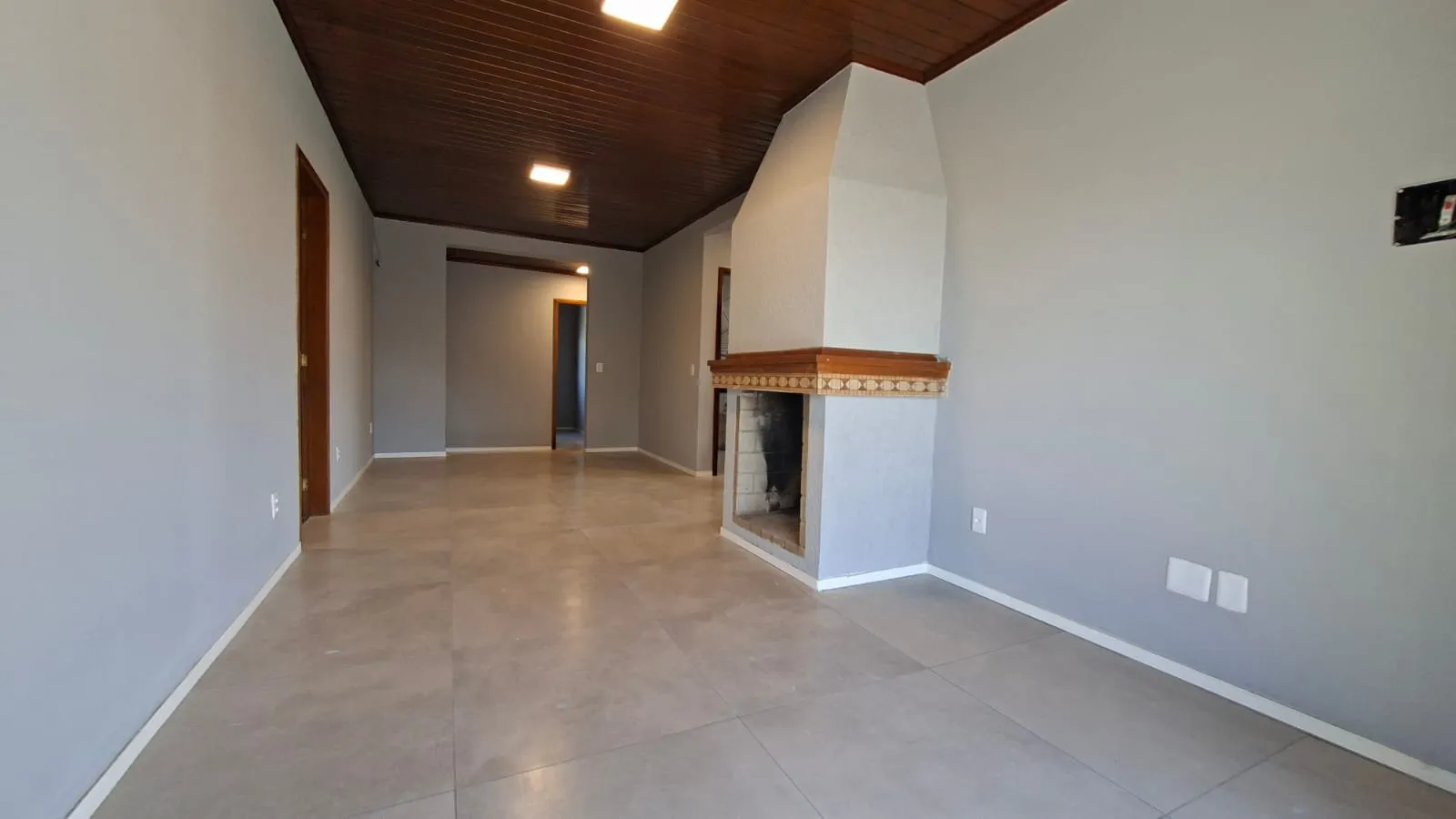 Imagem Casa impecável com suíte, piscina e espaço gourmet no Dom Feliciano - Centro de Viamão!