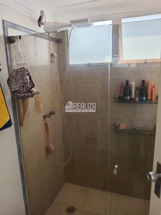 Imagem Apartamento com 3 Dormitórios e Móveis Planejados no Condomínio Edificio Rossana, em Uberaba