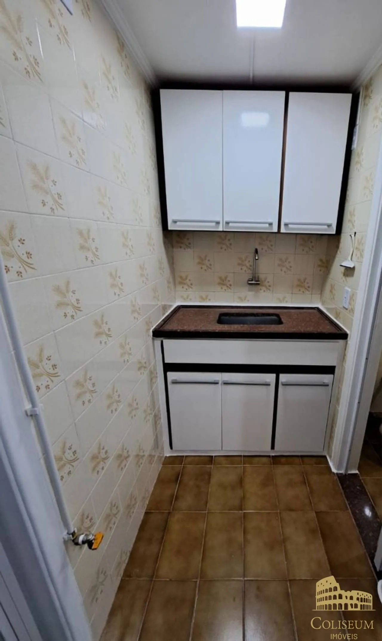 Imagem Kitnet com 1 dormitório para alugar, 34 m² por R$ 1.900,00/mês - Boqueirão - Praia Grande/SP