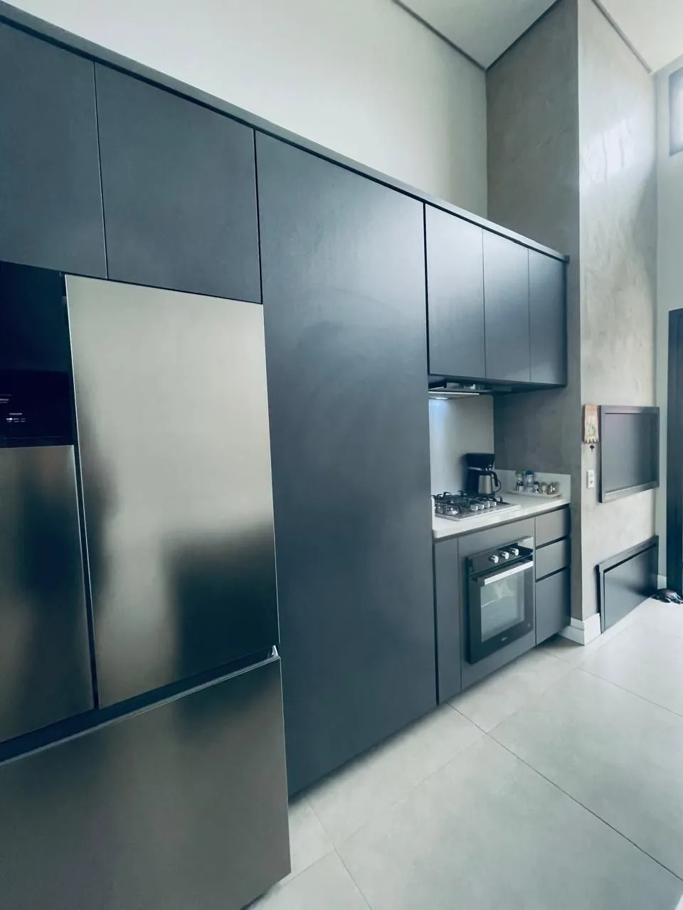 Imagem CASA EM CONDOMINIO TÉRREA, 3 SUÍTES 4 VAGAS DE GARAGEM, EM GRAVATAI RS