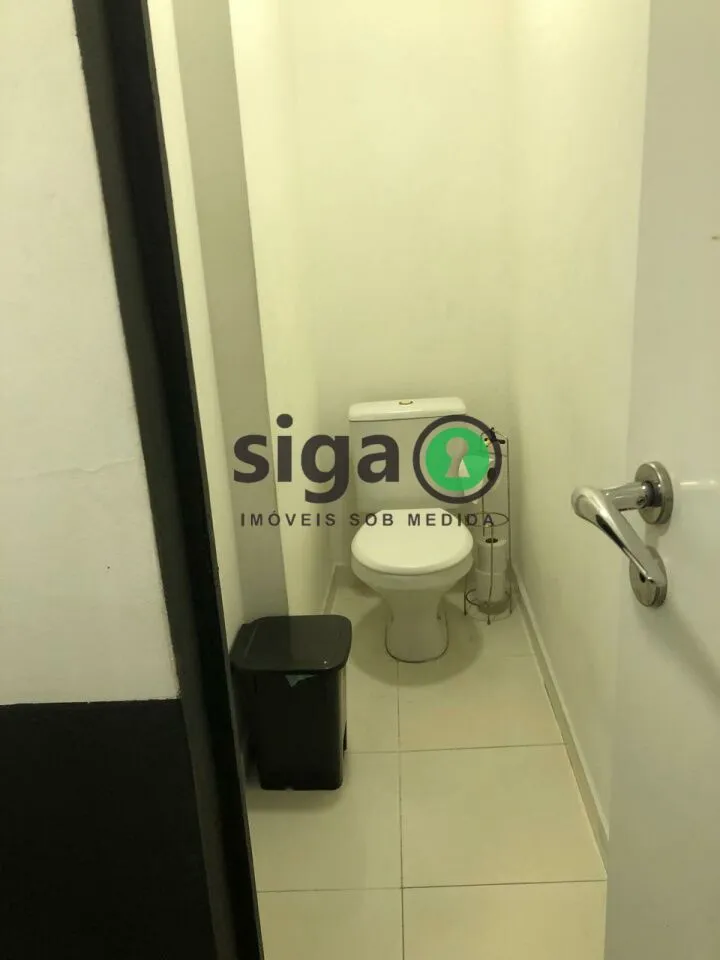 Imagem Loja em piso inferior, com 70m², 3 x 23m para locação no Brooklin