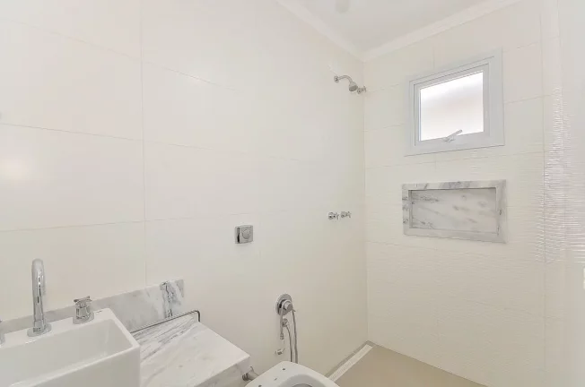 Imagem Casa à Venda em Condomínio – 3 Quartos, 1 Suíte, 131m², Campo Comprido, Curitiba