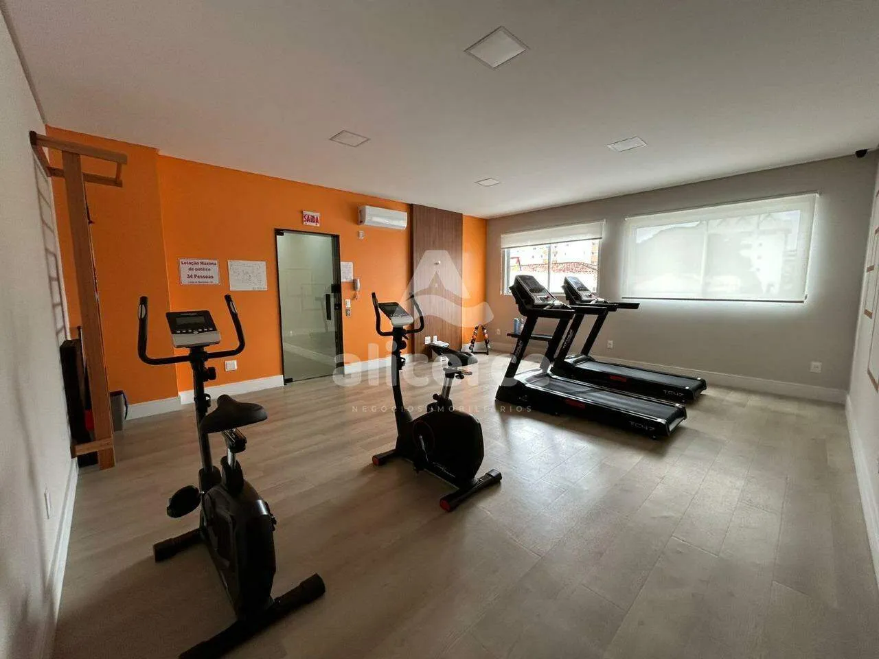 Imagem Apartamento à venda com 3 quartos 1 suíte, 80m² em Capoeiras Florianópolis