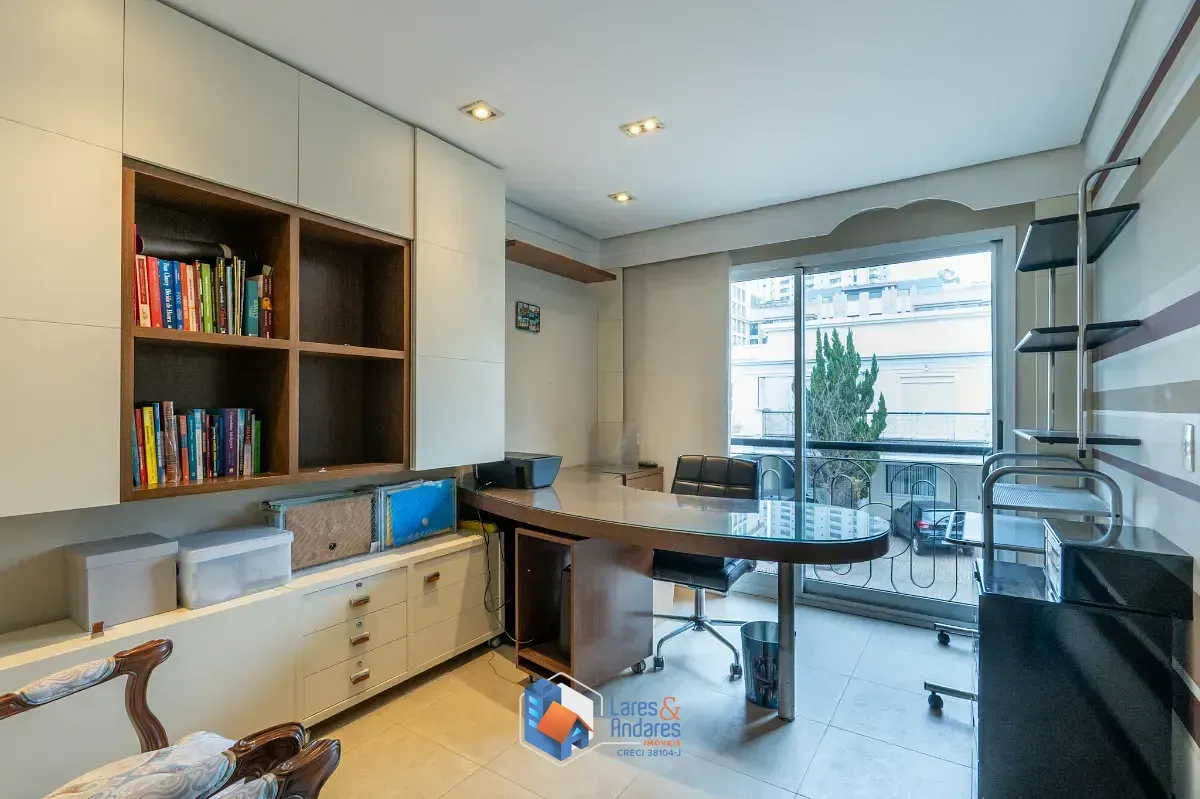Imagem Casa no condomínio América para venda com 4 quartos, sendo 4 suítes, 383m²