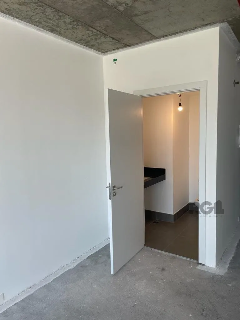 Imagem Conjunto/Sala para Venda - 32.78m² - Praia de Belas