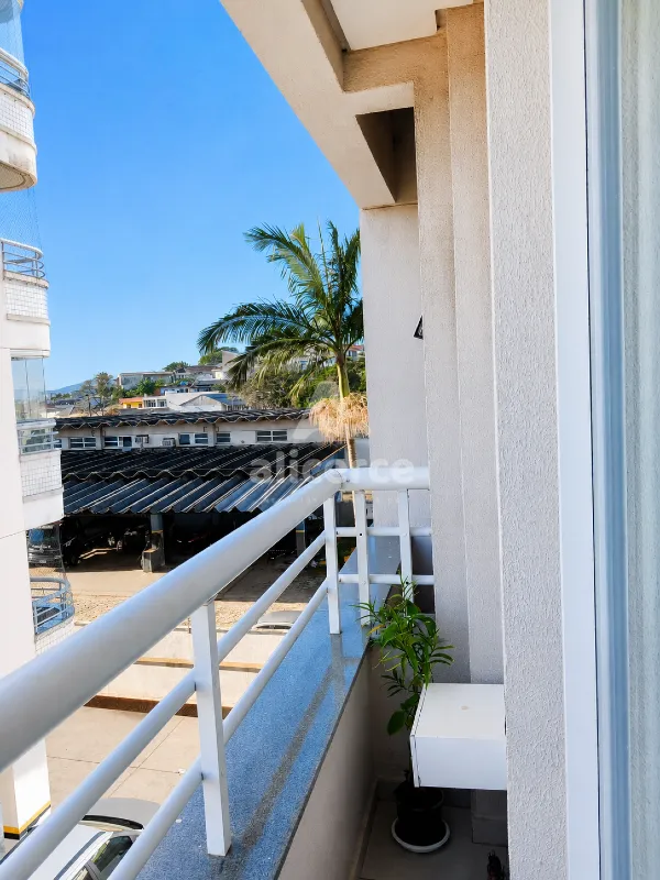 Imagem Apartamento com 2 dormitórios, suíte e churrasqueira na sacada em Areias - São José/SC