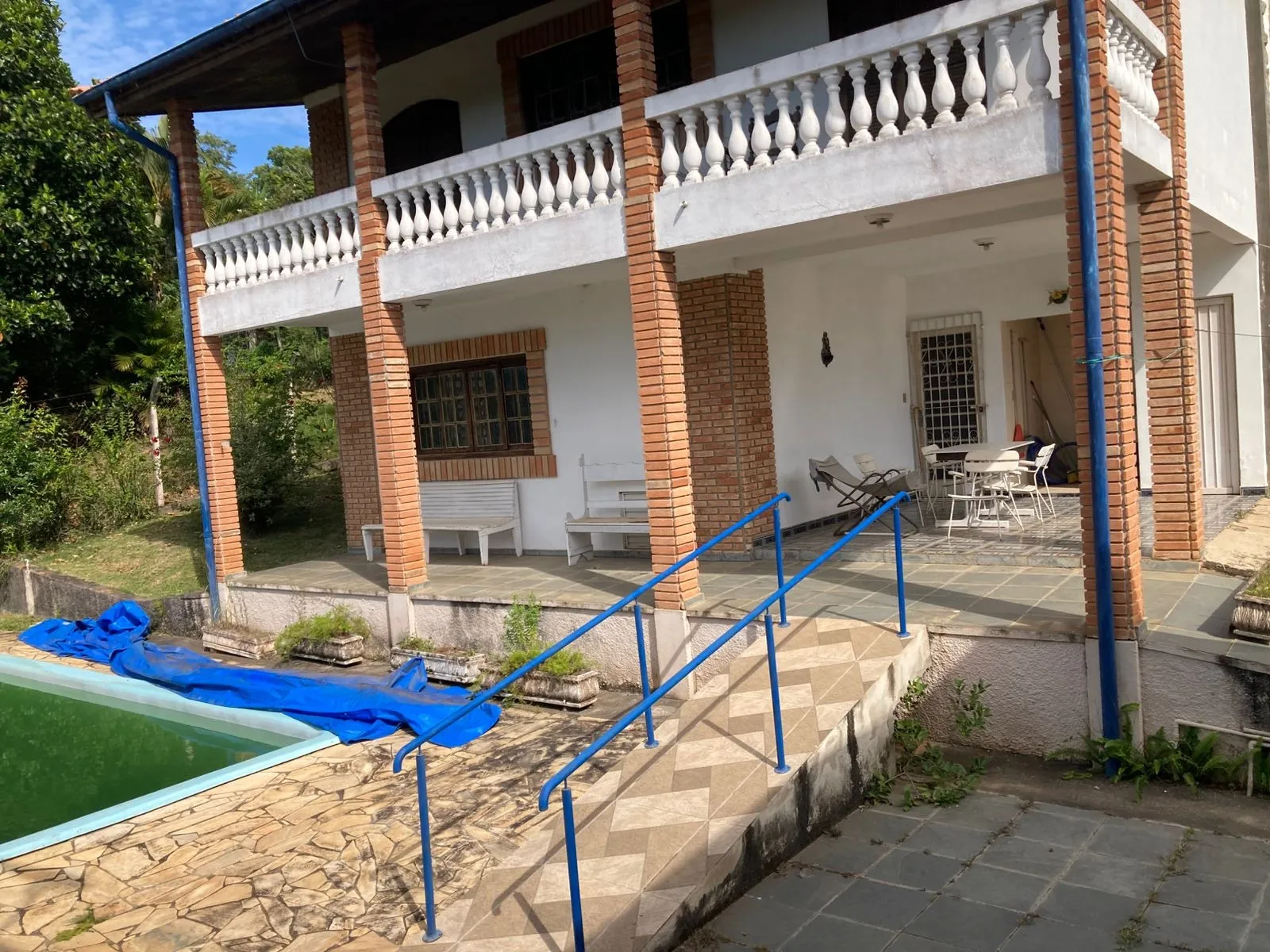 Imagem Linda Chácara de 3000m² com Casa Sobrado, Piscina, e Pomar ? Porteira Fechada em Aracoiaba da Serra