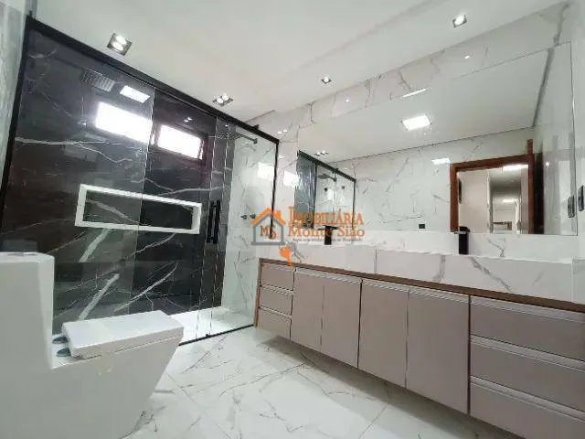 Imagem Sobrado com 3 dormitórios à venda, 240 m² por R$ 2.200.000,00 - Mogi Moderno - Mogi das Cruzes/SP