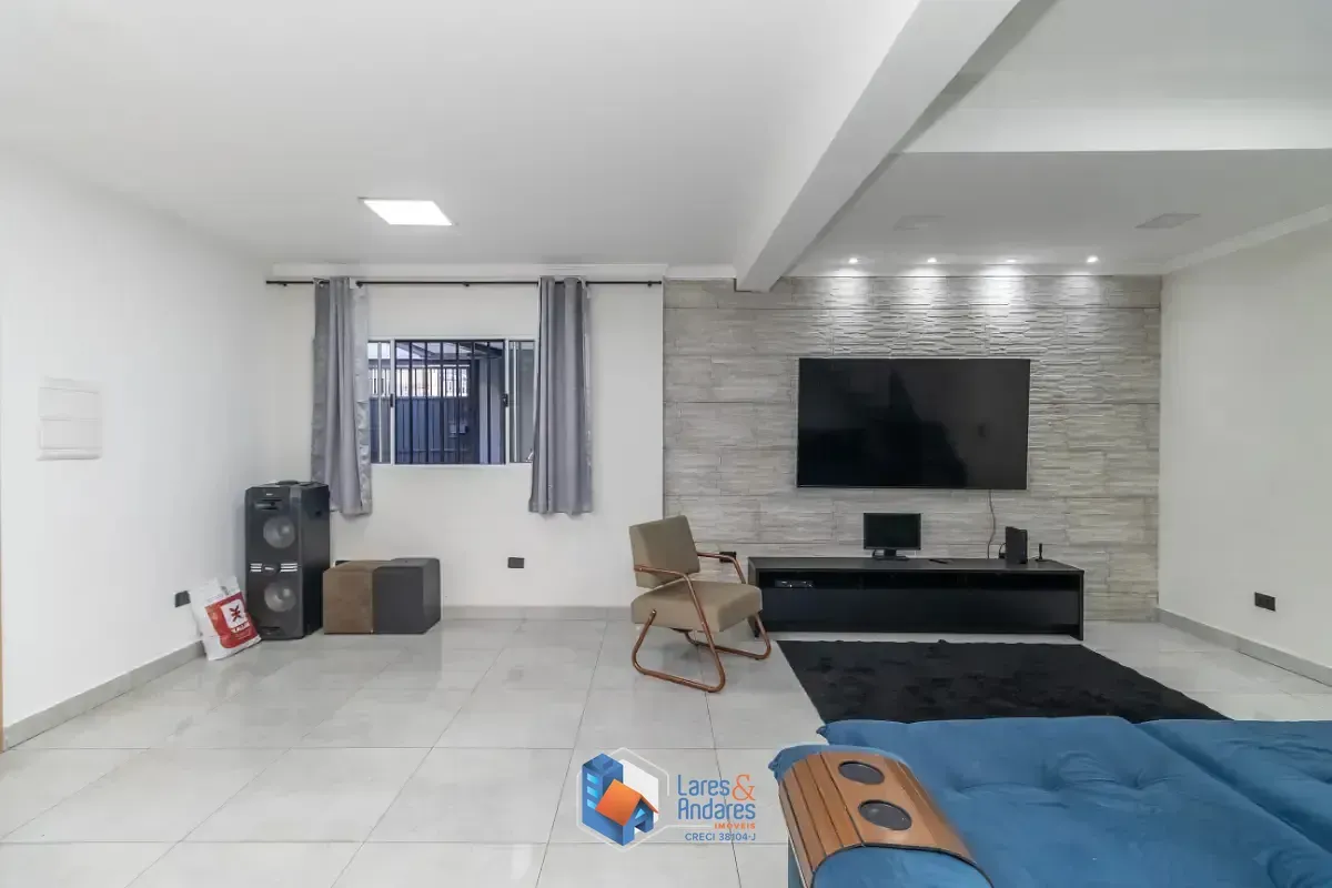 Imagem Sobrado para venda em Piqueri com 3 quartos, sendo 1 suíte, 307m²