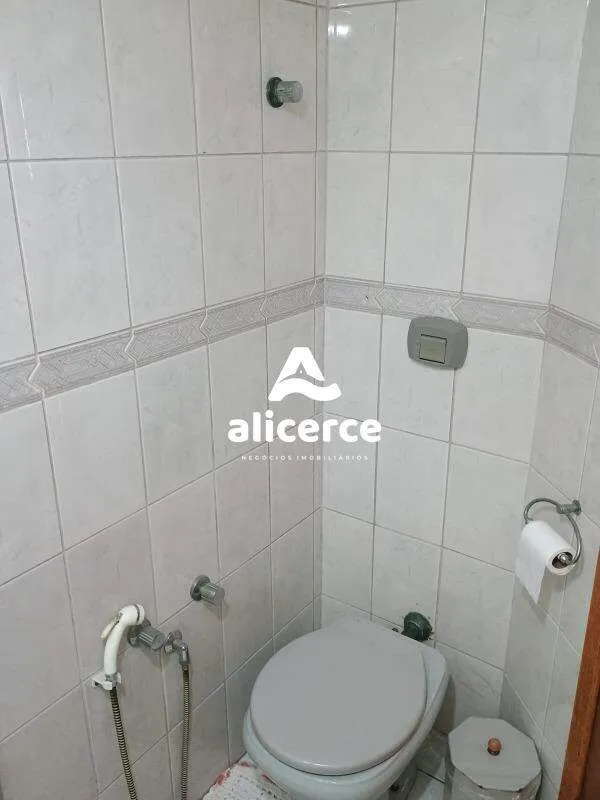 Imagem Apartamento com 3 Quartos, sendo 01 Suíte e 123m² à Venda em Capoeiras, Florianópolis