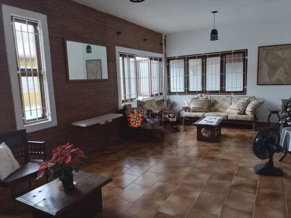 Imagem Casa com 3 dormitórios à venda, 125 m² por R$ 570.000 - Balneário São Jorge - Itanhaém/SP