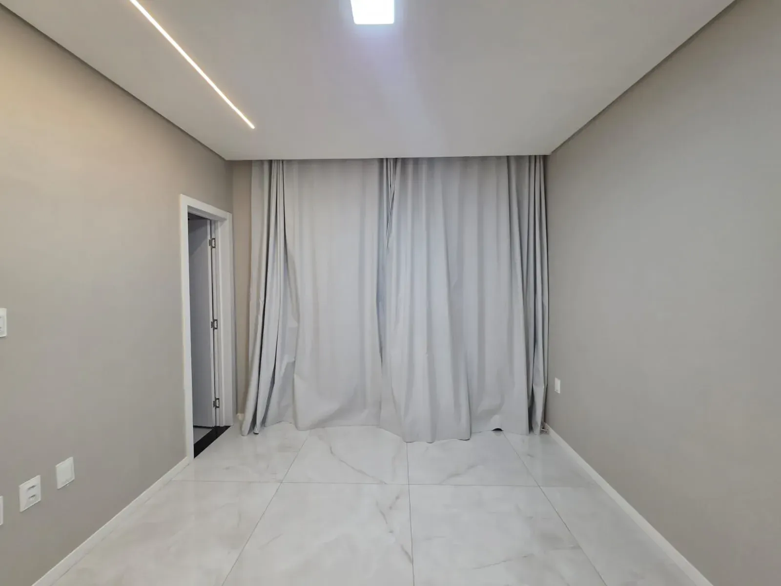 Imagem Casa de Condomínio com 3 Quartos à Venda, 195 m² em Cidade Alpha - Eusébio