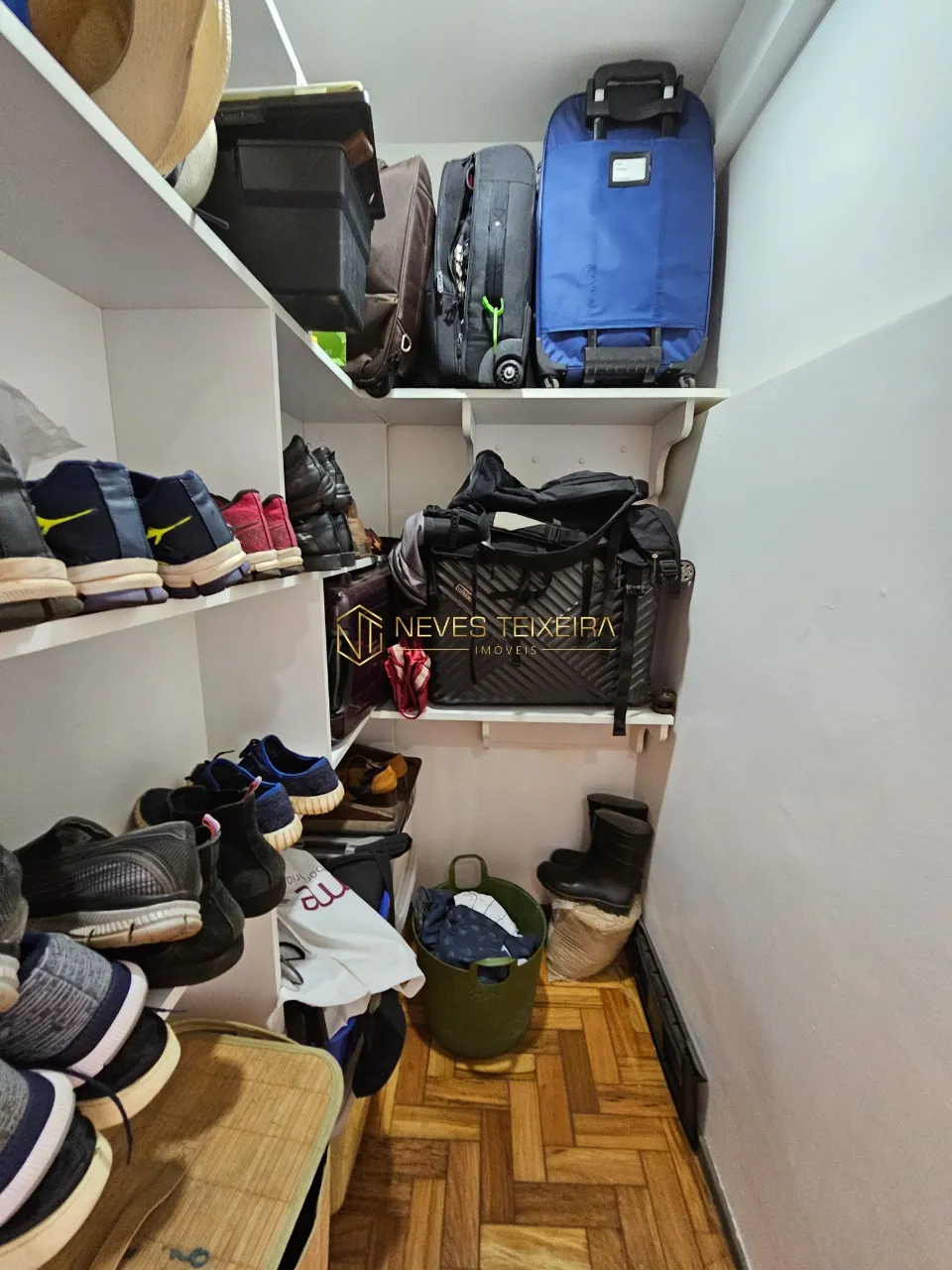 Imagem EXCELENTE APARTAMENTO REFORMADO, NASCENTE, VAZADO, NA SQS 410 DA ASA SUL