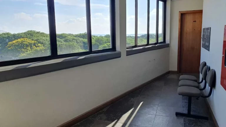 Imagem Sala para venda no bairro Menino Deus em Porto Alegre