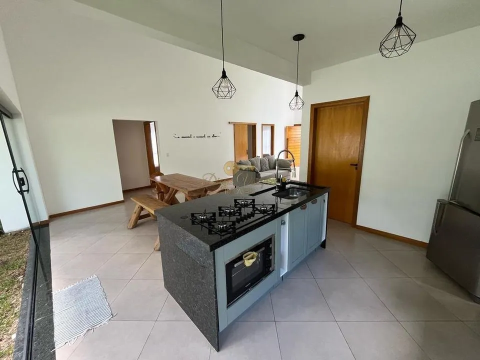 Imagem Casa em Condomínio para Venda em Teresópolis / RJ no bairro Vargem Grande