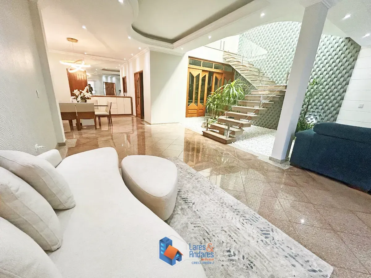Imagem Sobrado para venda em Jardim Nossa Senhora do Carmo com 4 quartos, sendo 2 suítes, 328m²