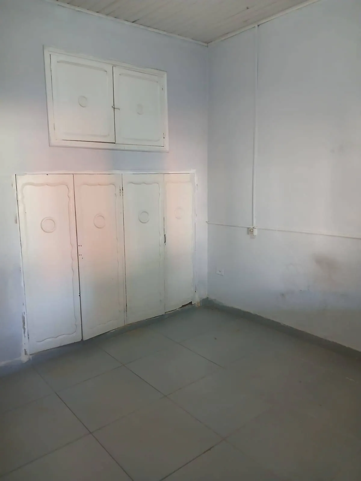 Imagem Casa Bairro Boa VIsta - 200M², 4 Dorms, 2 Vagas, Quintal, 1 Sala Comercial.