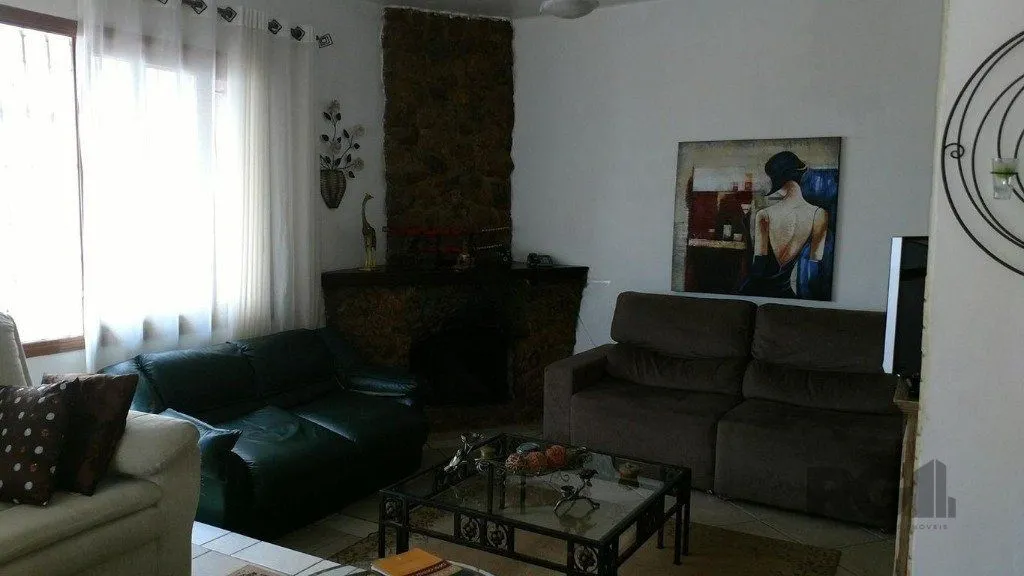 Imagem Casa de 3 dormitórios no bairro Sarandi