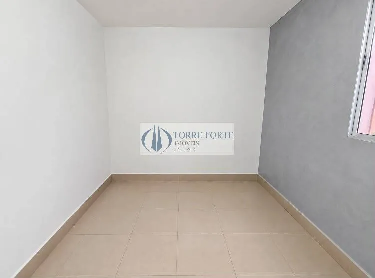 Imagem Bela casa em condomínio fechado com 2 dormitórios em Itaquera