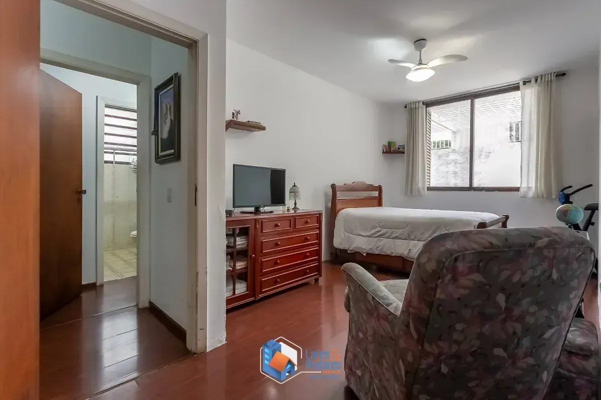 Imagem Casa para venda em Vila Cordeiro com 3 quartos, sendo 2 suítes, 194m²