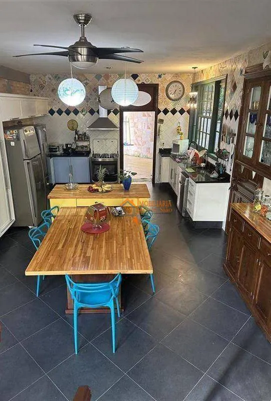 Imagem Casa com 4 dormitórios à venda, 600 m² por R$ 5.520.000,00 - Caputera - Arujá/SP
