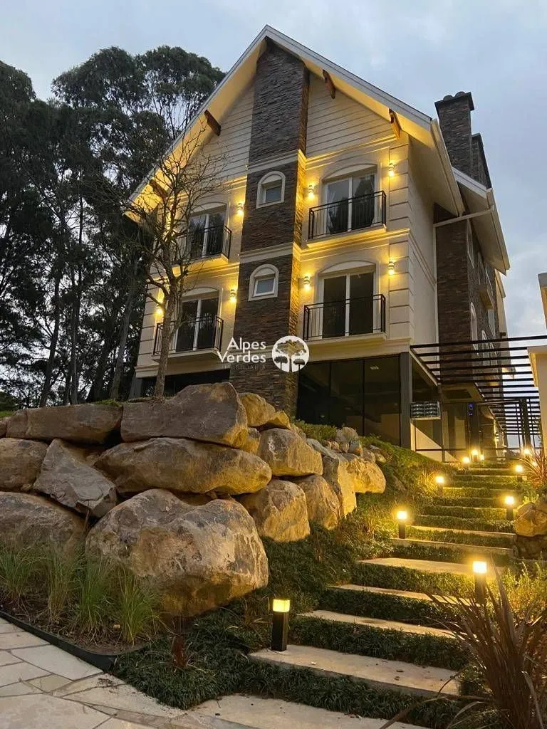 Imagem Vende-se Cobertura, no Residencial Ipê Amarelo, em Gramado, com 3 quartos