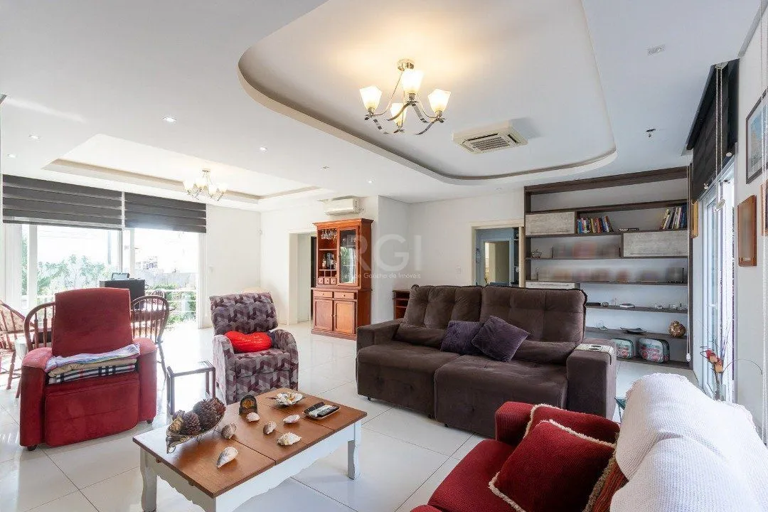 Imagem Casa para Venda - 377m², 4 dormitórios, sendo 3 suites, 3 vagas - Guarujá