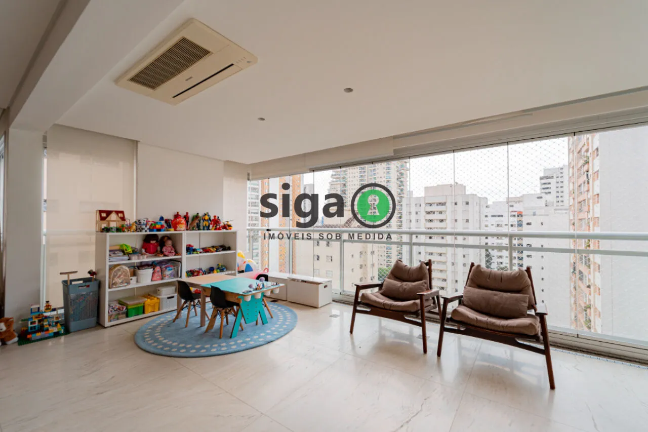 Imagem Apartamento Alto Padrão à Venda no Campo Belo - 220 m² - 3 Suítes - 4 Vagas - Varanda Gourmet