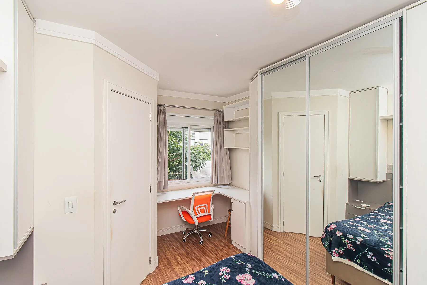 Imagem Apartamento 1 dormitório, lavabo e suite, vaga de garagem , 44m2