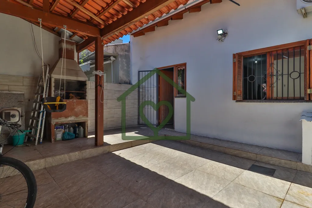 Imagem Casa no Residencial Parque Guadalupe entre a Sociedade Hípica de Porto Alegre e Sociedade do BRDE, ...