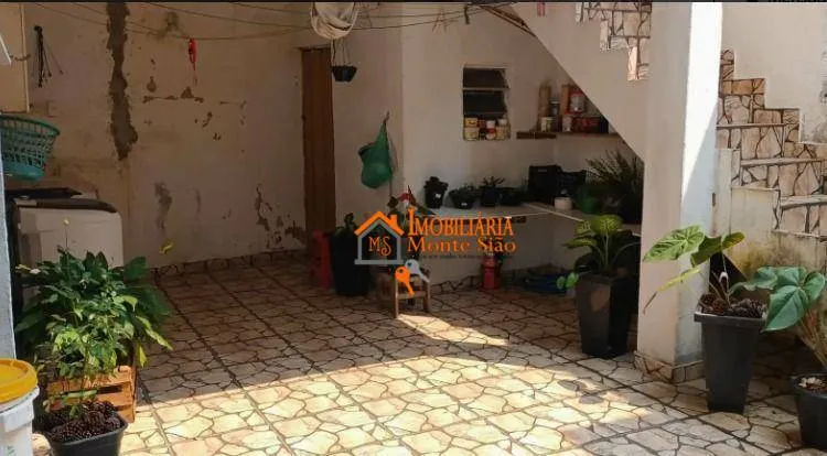 Imagem Sobrado com 3 dormitórios à venda, 230 m² por R$ 425.000 - Chácara Cabuçu - Guarulhos/SP