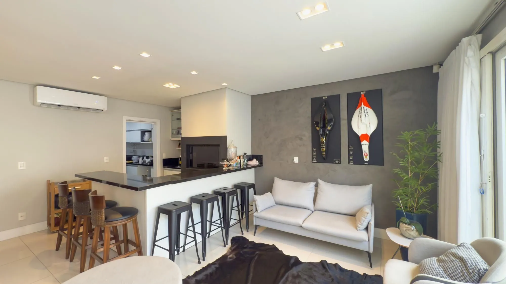 Imagem Casa para Comprar com 4 suítes, 386 m² - Chácara das Pedras - Porto Alegre
